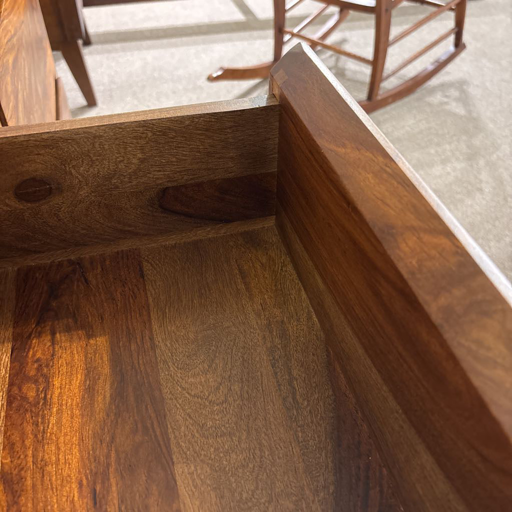 Deighton Lowboy