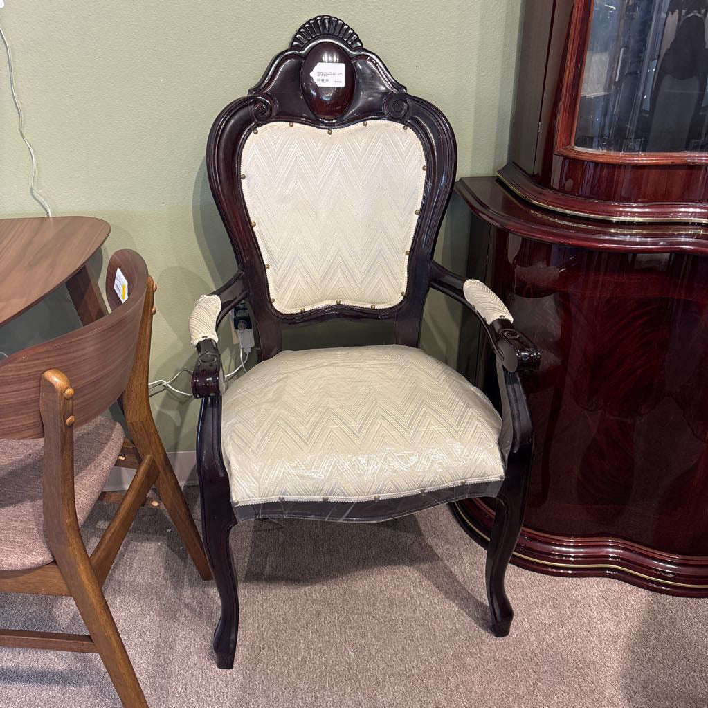 Victorian Style Italian Made Dining Table & Upholstered Dining Chairs (SET OF 8) C DINING TABLES