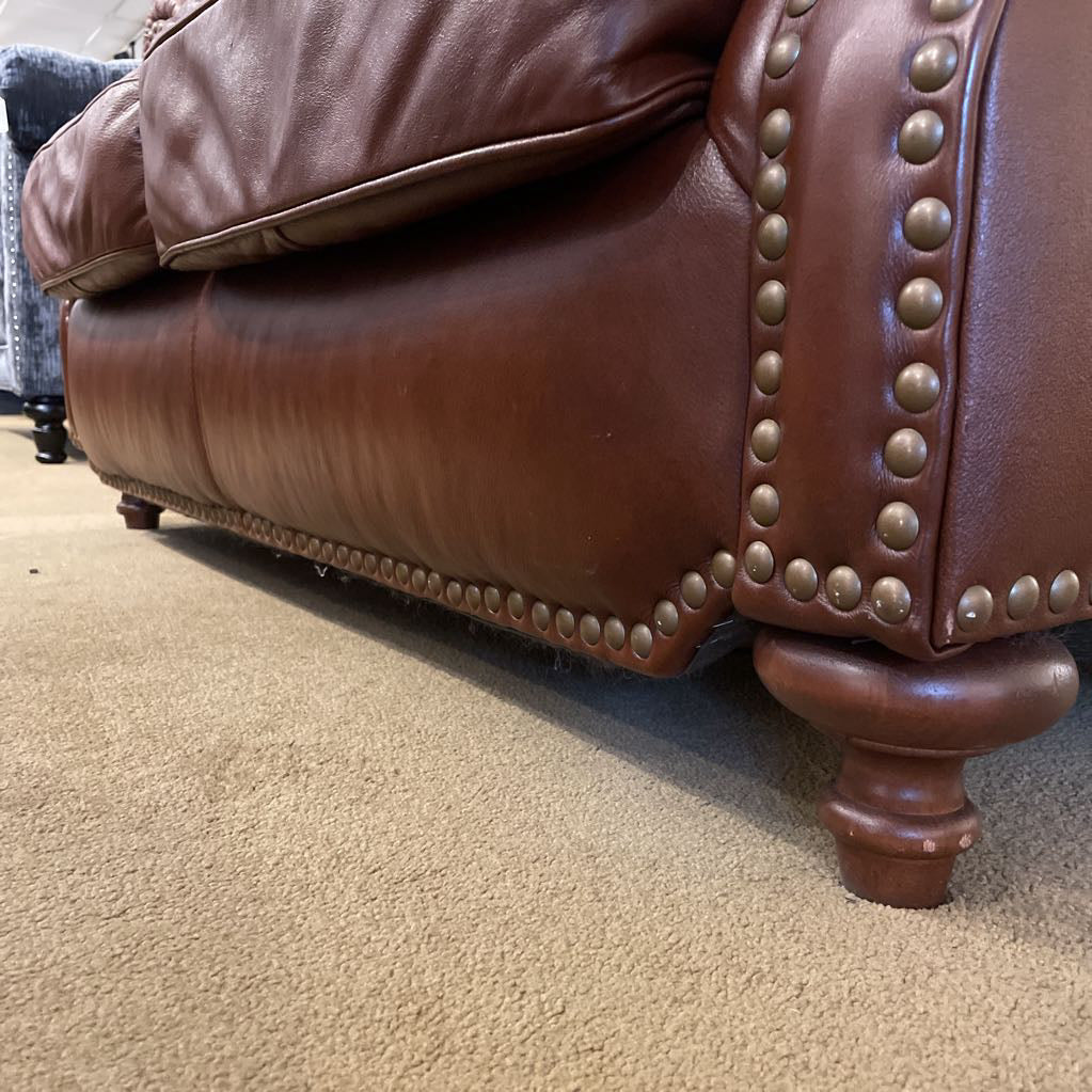 Rolled Arm 2 Seat Loveseat w/ Decorative Tacks