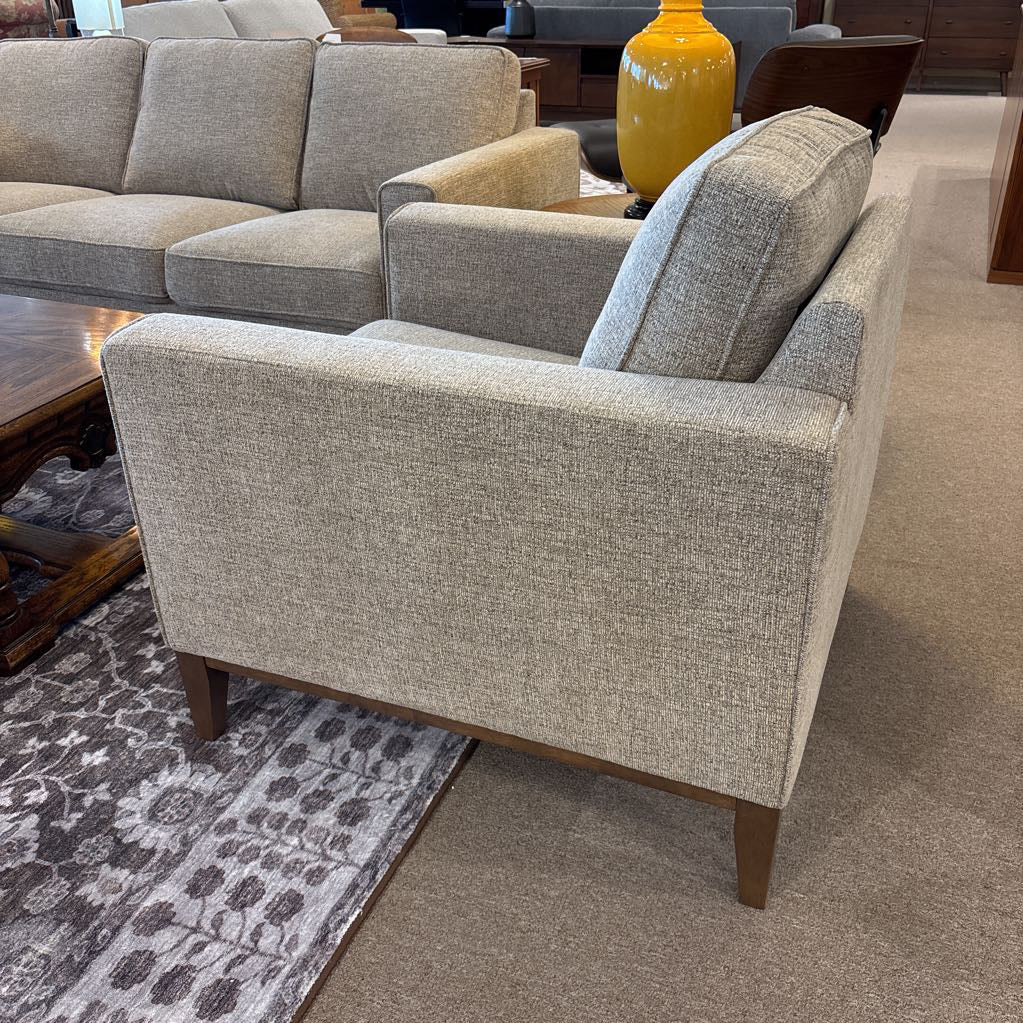 Flaxen Chair