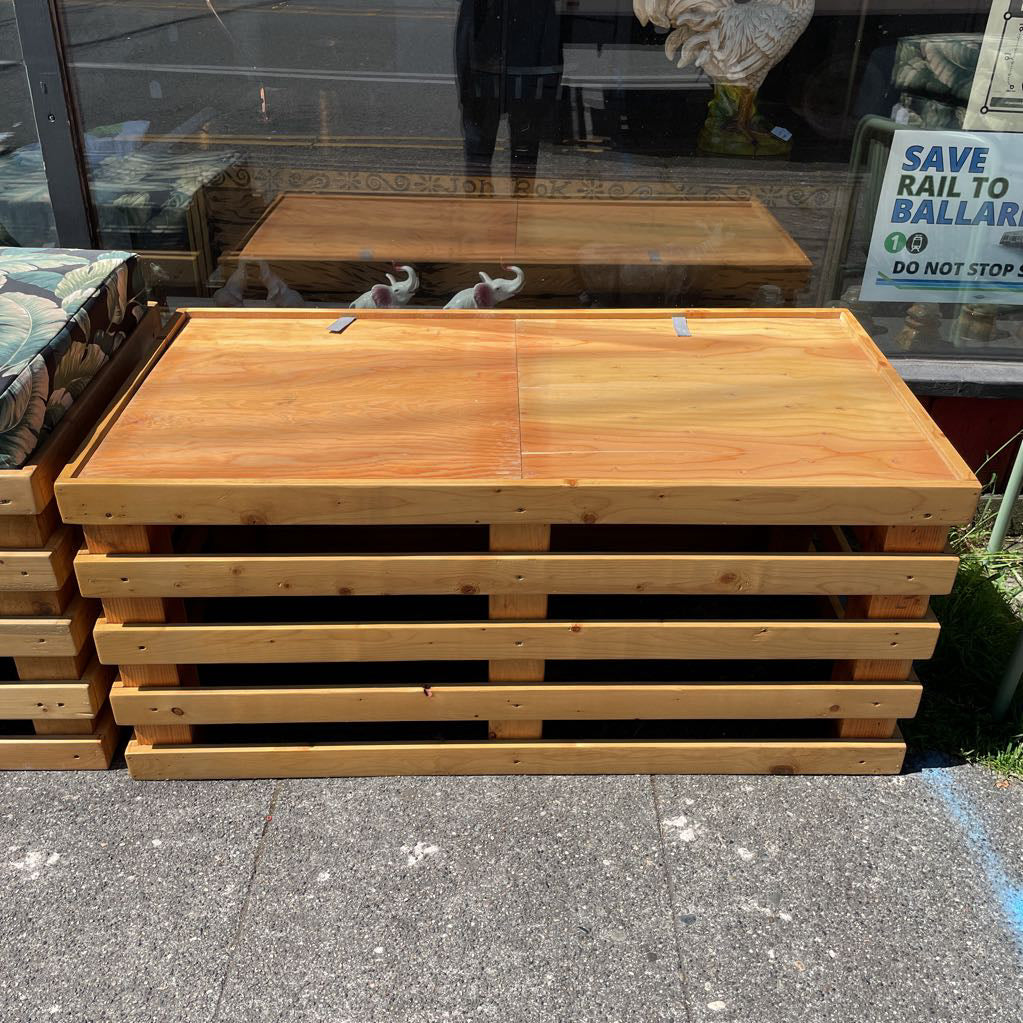 Pine Slat Outdoor Bench with Palm Fabric C DINING BENCHES
