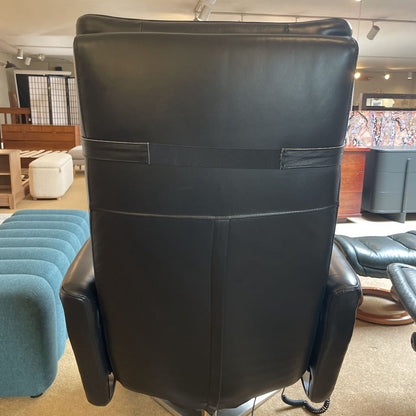 Svago Black Leather Power Reclining Chair U ACCENT CHAIRS