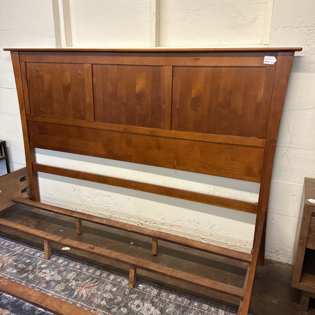 Solid Wood King Bedframe C BED FRAMES