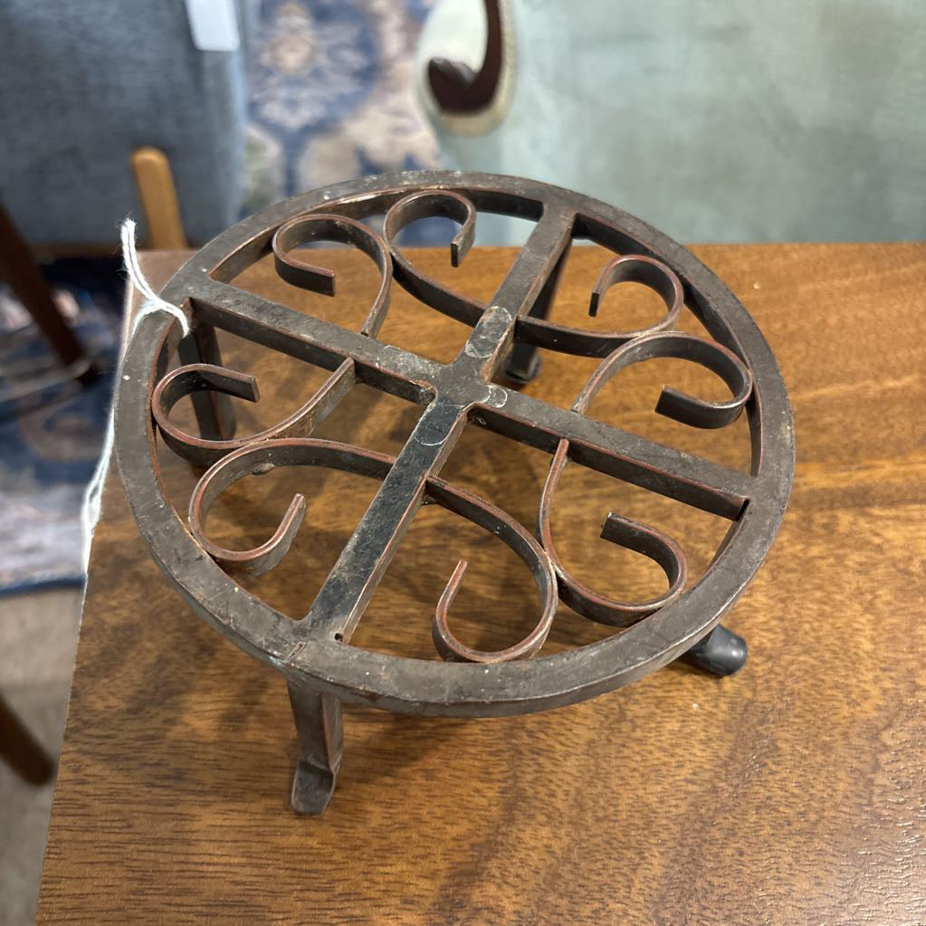 Round Plant Stand