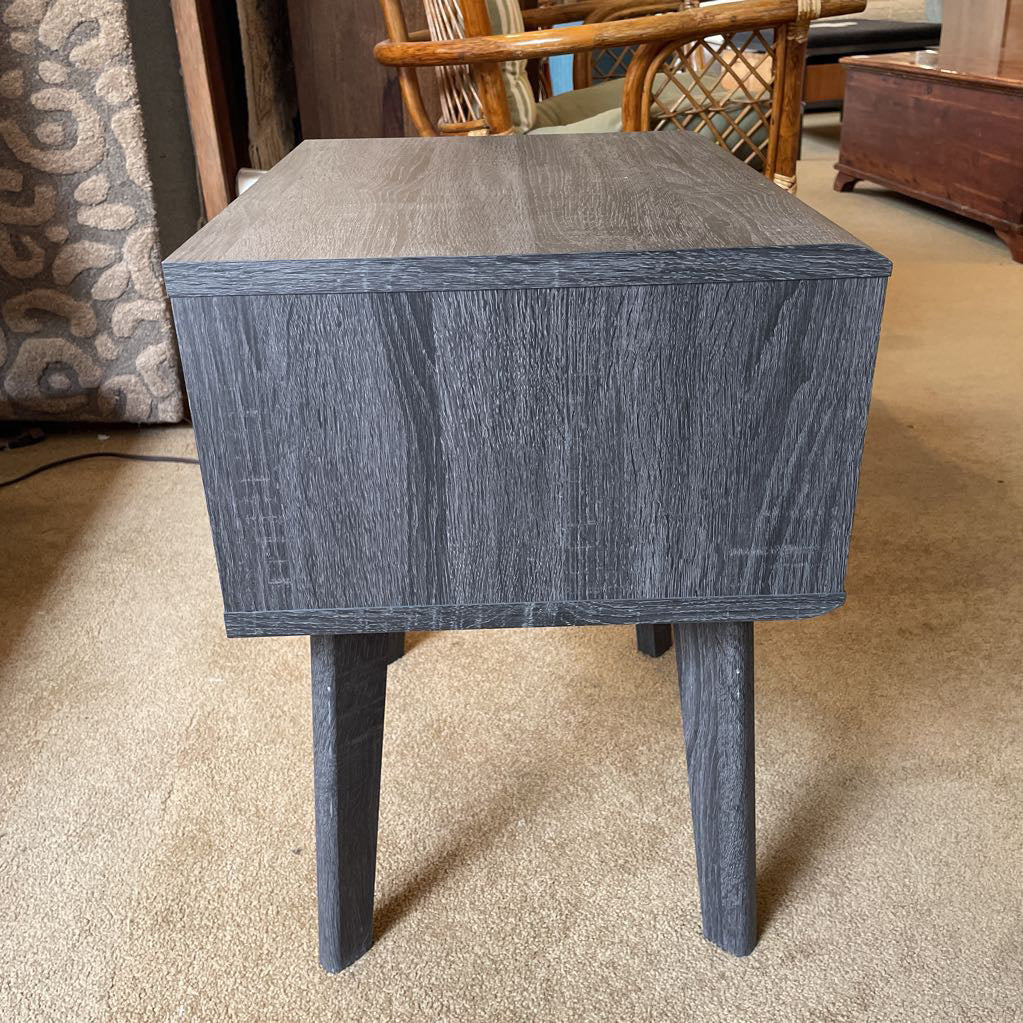 MC Style Grey Wash Slatted Drawer Nightstand