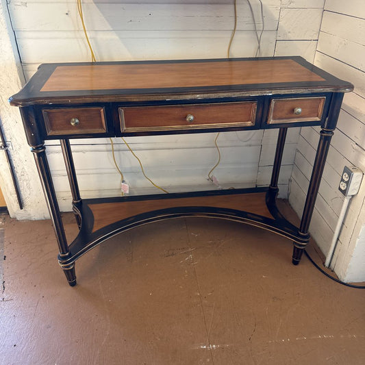 1 Drawer Entry Table