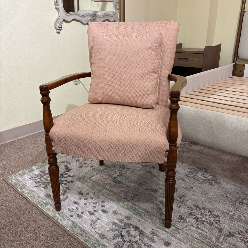 Traditional Pink Upholstery Accent Chair