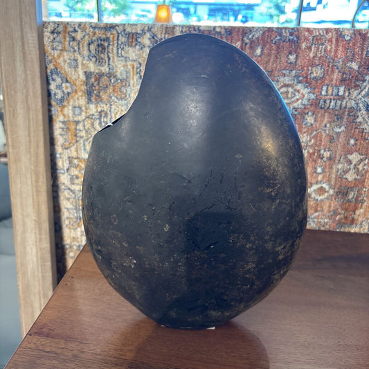 Black Metal Vase SMALLS