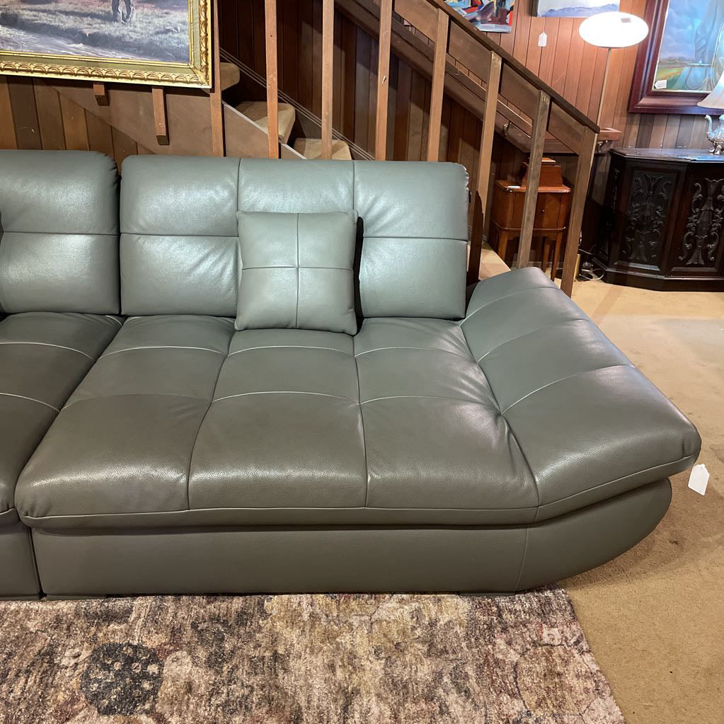 Jakomo Grey Tufted Leather Slanted Arm Sofa