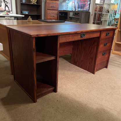 Craftsmen Style 4 Drawer Desk