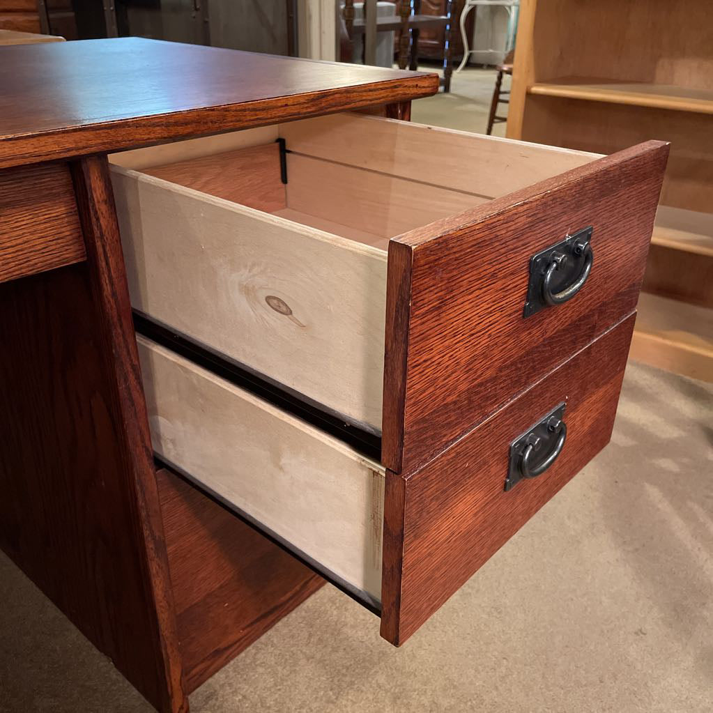 Craftsmen Style 4 Drawer Desk