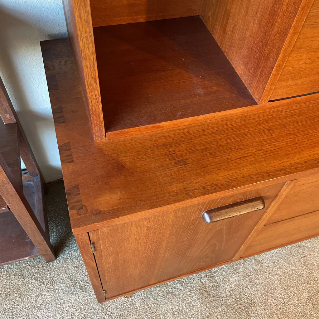 Lane Cane Door China Hutch C CABINETS