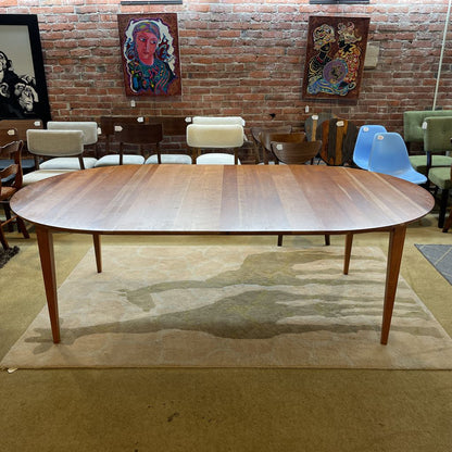 R & B Cherry Round Expanding Dining Table