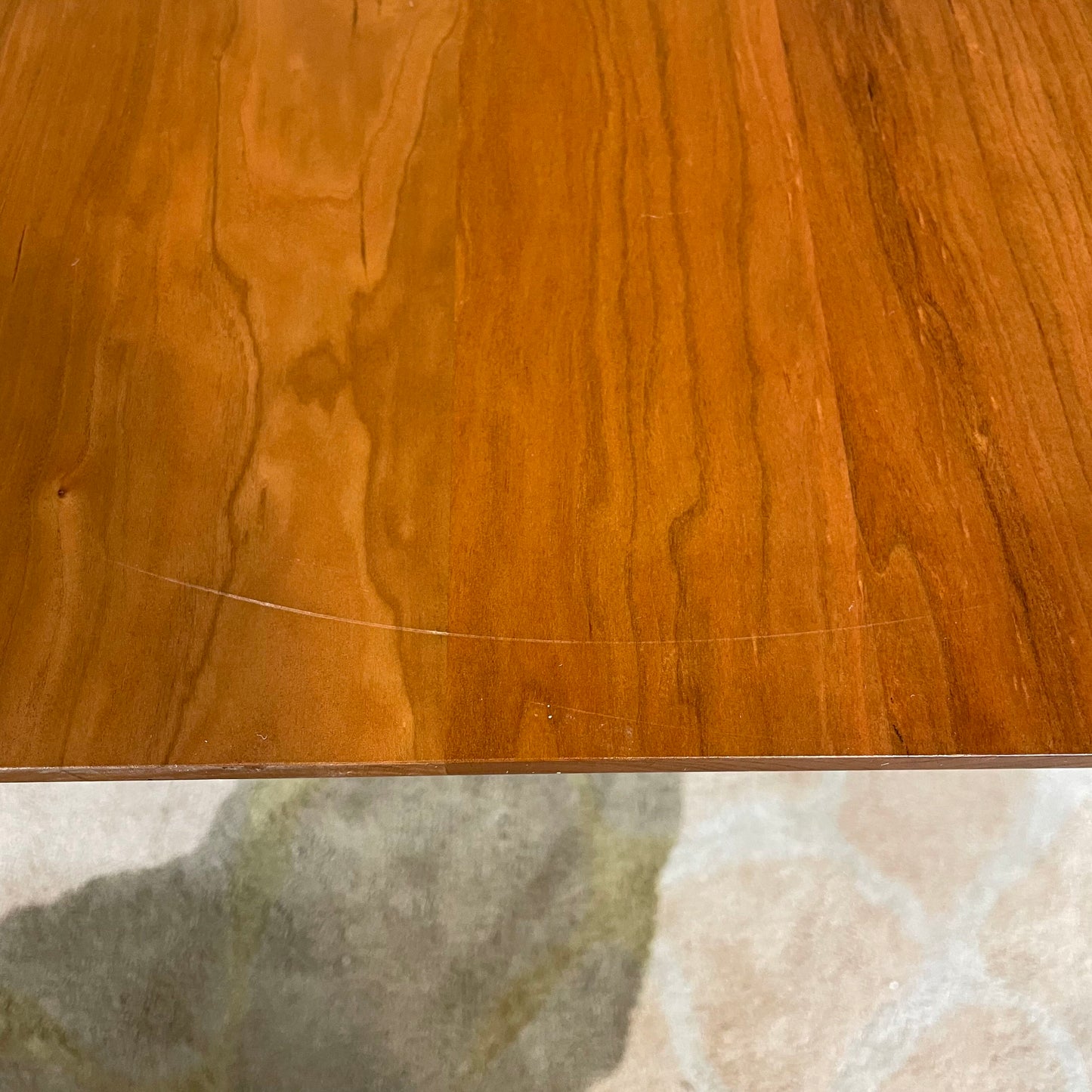 R & B Cherry Round Expanding Dining Table