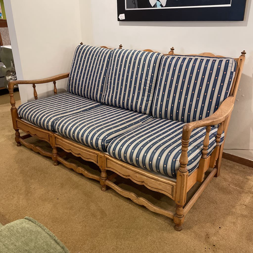 Maple Ladder Back Wood Frame Sofa with Finials