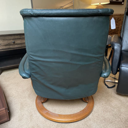 Evergreen Stressless Recliner Chair & Ottoman w/Tufting U ACCENT CHAIRS
