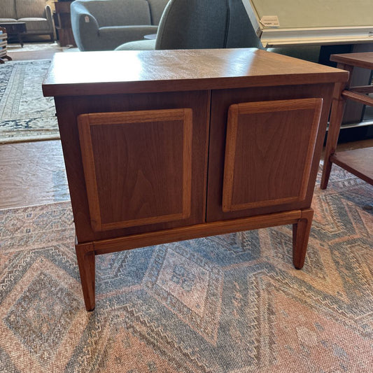 Broyhill Side Cabinet C CABINETS