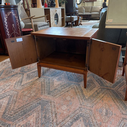 Broyhill Side Cabinet C CABINETS