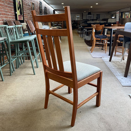 Amana Cherry Dining Table and Chairs SET