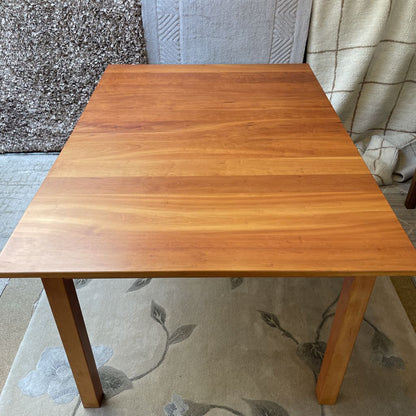Amana Cherry Dining Table and Chairs SET