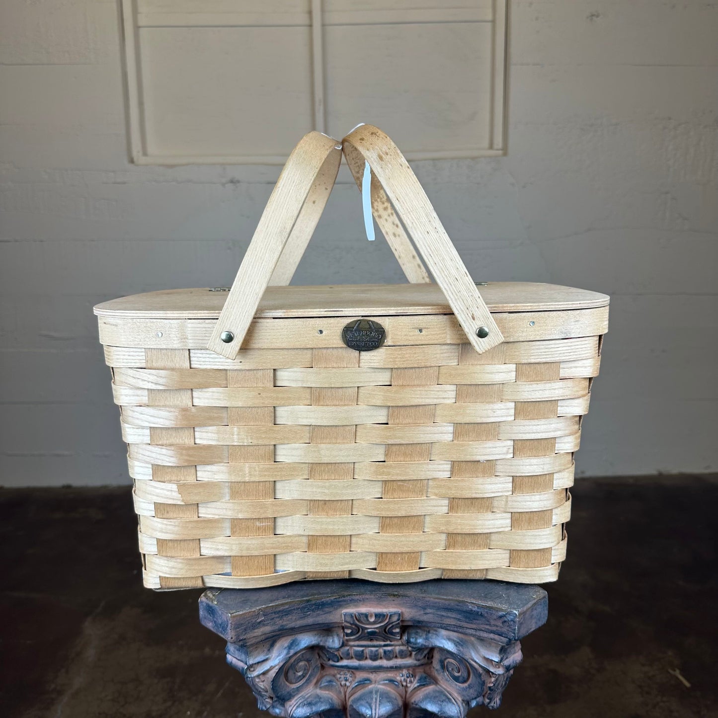Peterboro Picnic Basket UNIQUE FINDS