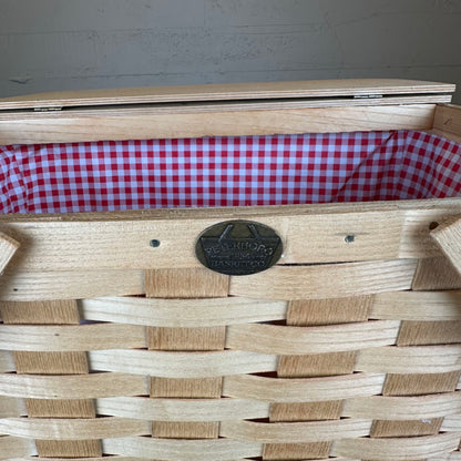 Peterboro Picnic Basket UNIQUE FINDS