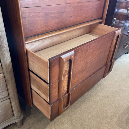 Lane Vintage Walnut and Burlwood Five Drawer Dresser
