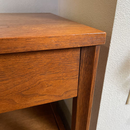 Broyhill Brasilia 1 Drawer Nightstand