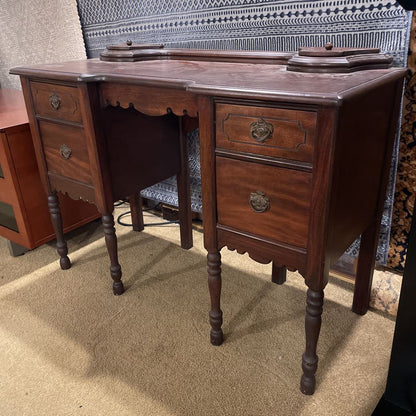 Early 20th Century Mahogany Vanity