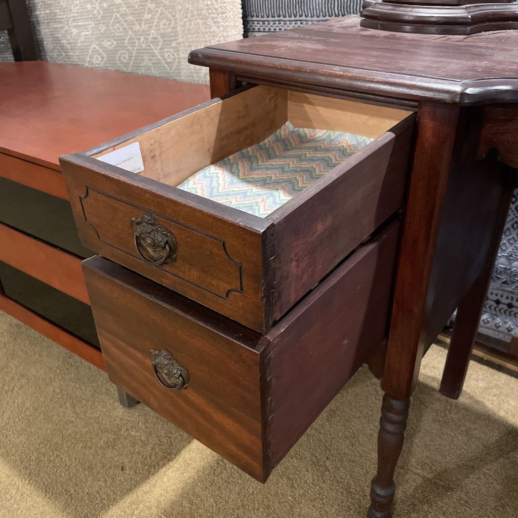 Early 20th Century Mahogany Vanity C VANITIES