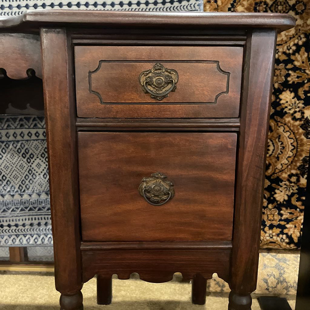 Early 20th Century Mahogany Vanity C VANITIES