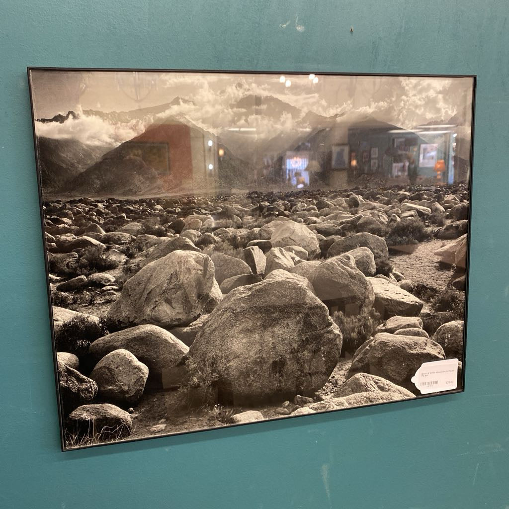 Black & White Mountains & Rocks Pic ART