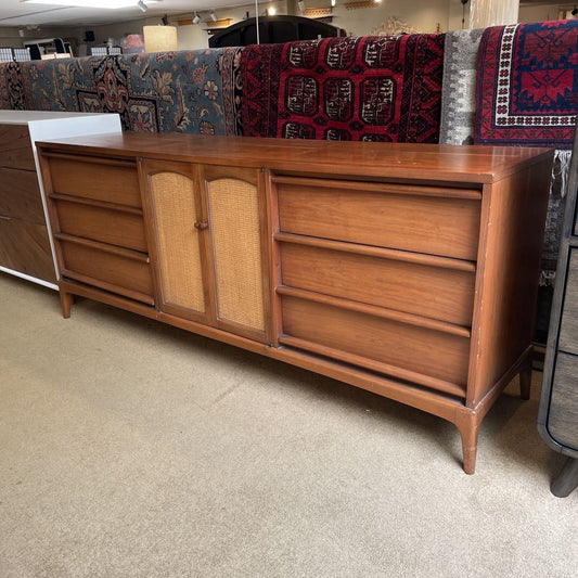 LANE Rythm Walnut 9 Drawer Dresser C LOWBOYS