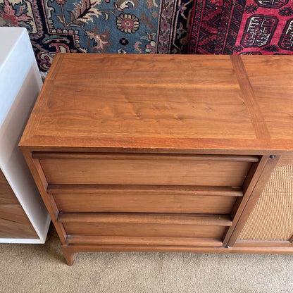 LANE Rythm Walnut 9 Drawer Dresser C LOWBOYS