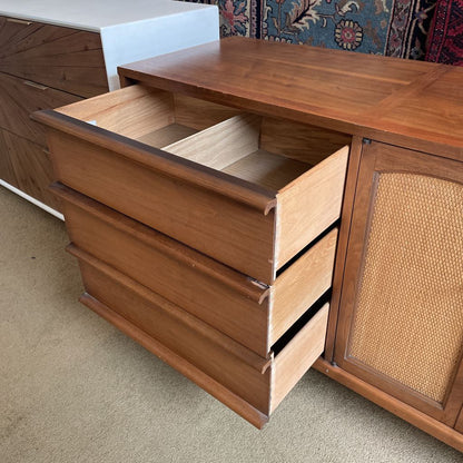 LANE Rythm Walnut 9 Drawer Dresser C LOWBOYS