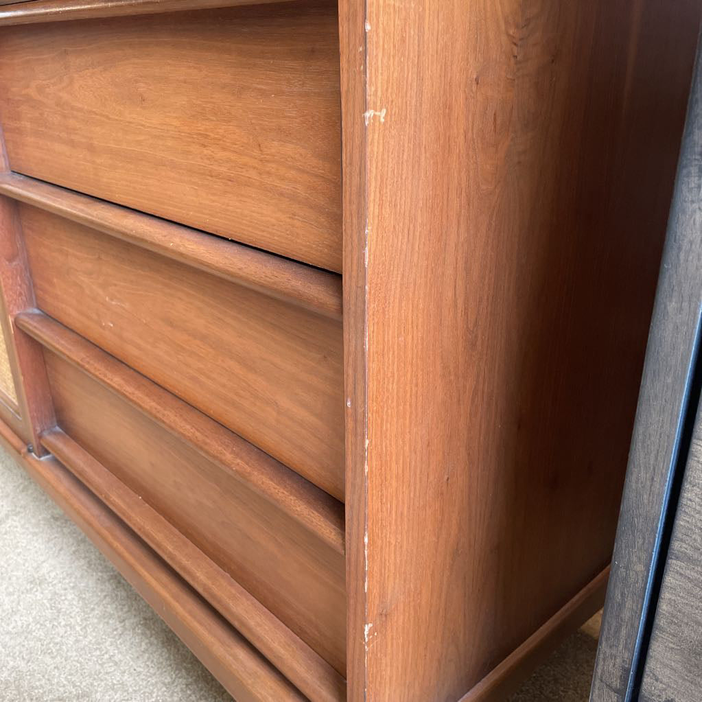 LANE Rythm Walnut 9 Drawer Dresser C LOWBOYS