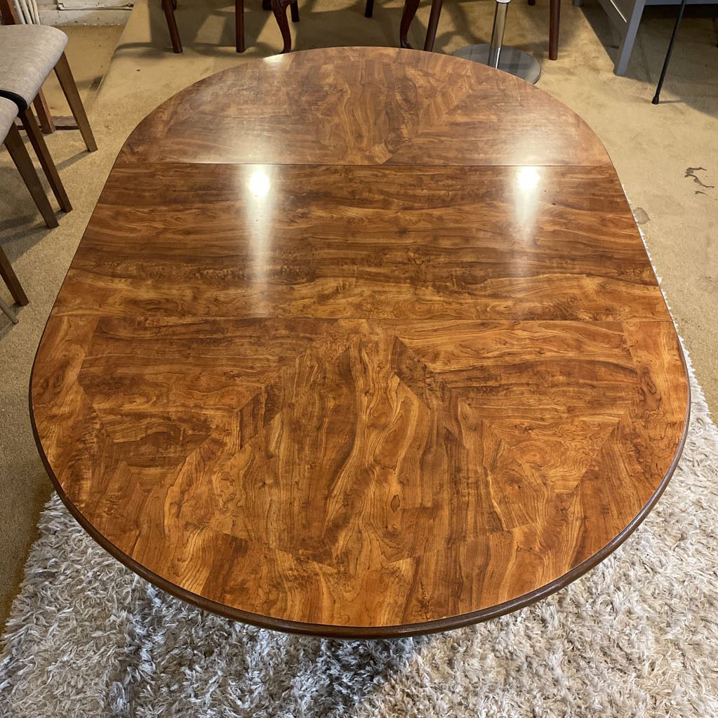 Column Base Round Expanding Dining Table
