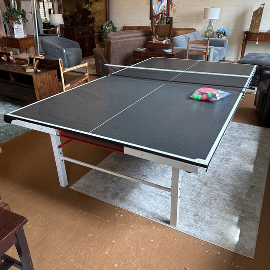 Stiga Space Saver Ping Pong Table