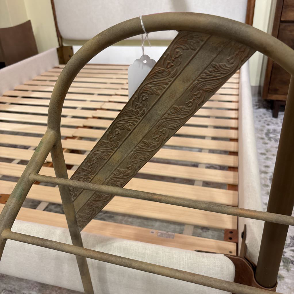 Distressed Metal Umbrella Rack