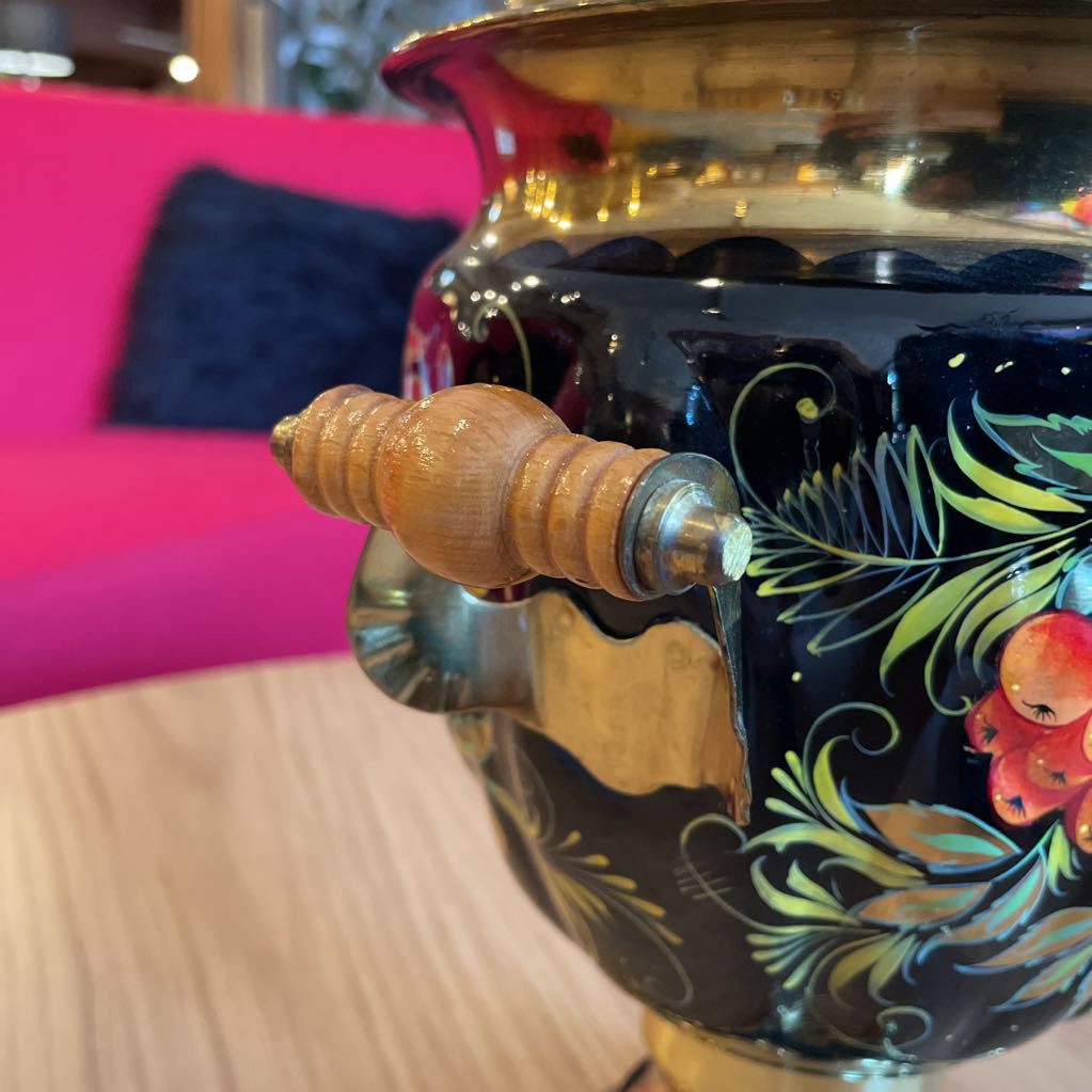 Red Berries and Gold & Green Leaves Samovar