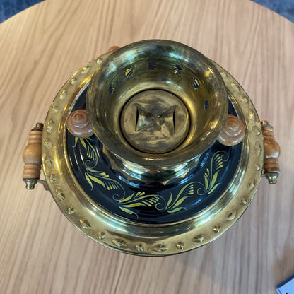 Red Berries and Gold & Green Leaves Samovar