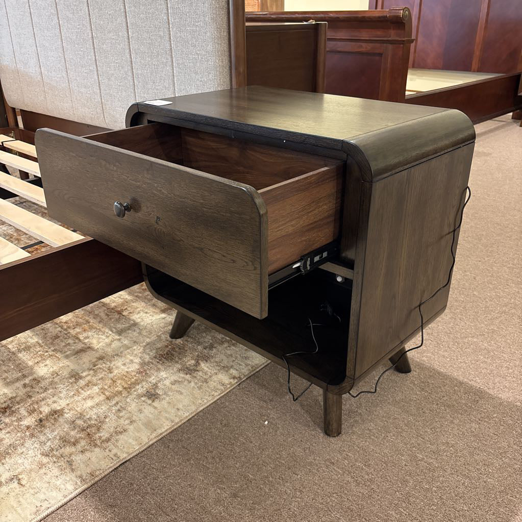 Regina Walnut Nightstand C NIGHTSTANDS