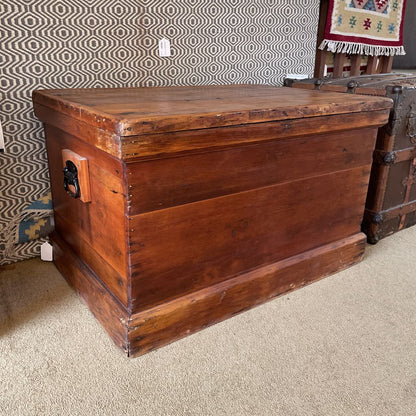 Pine Plank Blanket Chest w Black Handles