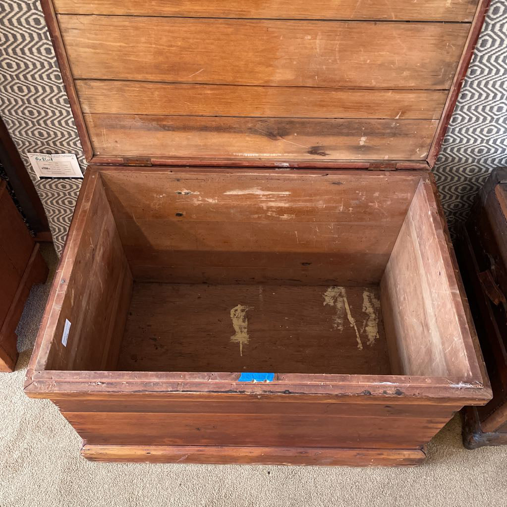Pine Plank Blanket Chest w Black Handles