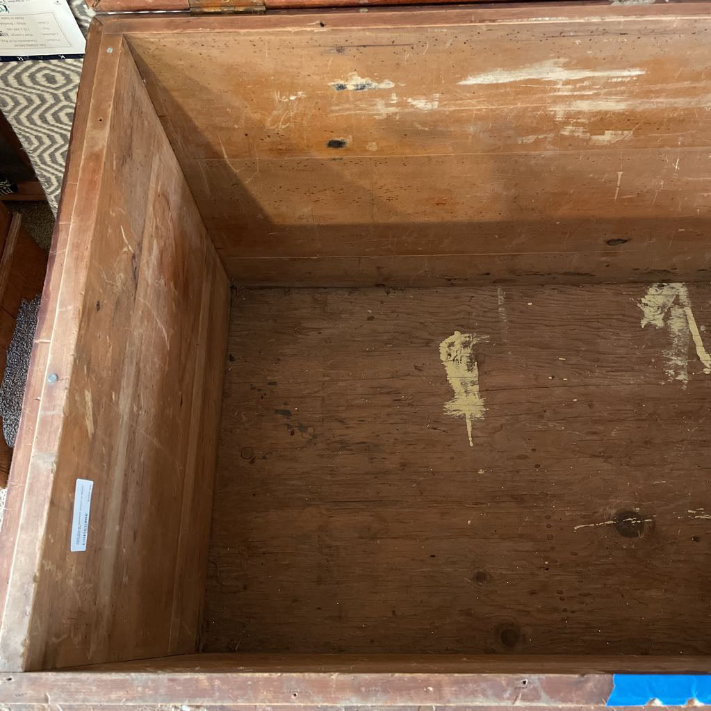 Pine Plank Blanket Chest w Black Handles