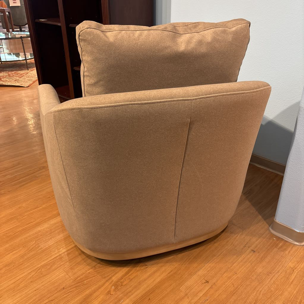 Puelo Dune Swivel Chair