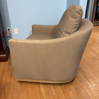 Puelo Dune Swivel Chair