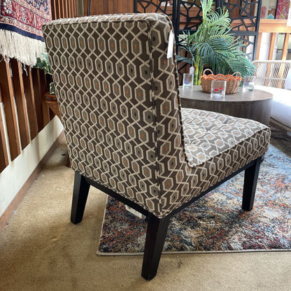 Geometric White & Gray/Brown Tufted Upholstry Slipper Chair