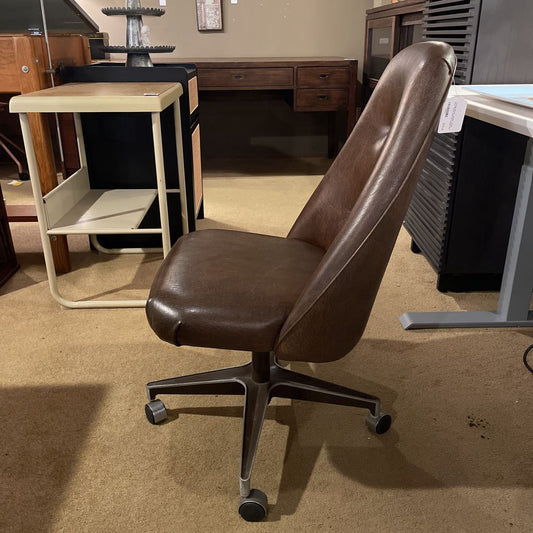 Vintage Brown Leather Tufted Back Office Chair on Casters U ACCENT CHAIRS