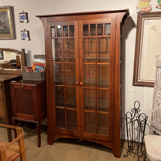 Ethan Allen Paned Glass Two Door Cabinet w/ Lighting C CABINETS